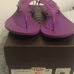 Purple rubber Gucci sandals